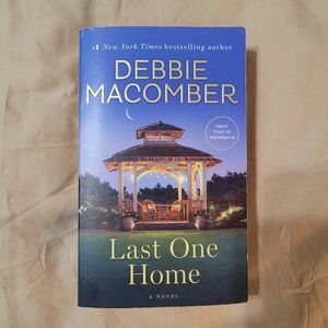 💲1️⃣ Last One Home By Debbie Macomber Paperback Contemporary Romance Novel